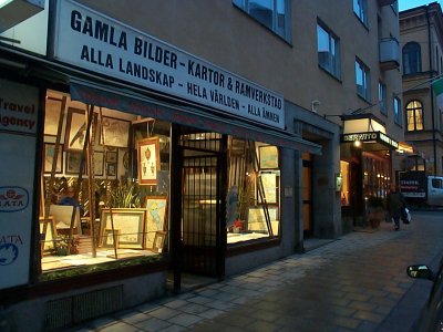 Butikens skyltf�nster p� Regeringsgatan 77.
